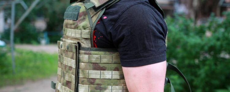 Commandos receive 100 sets of body armor