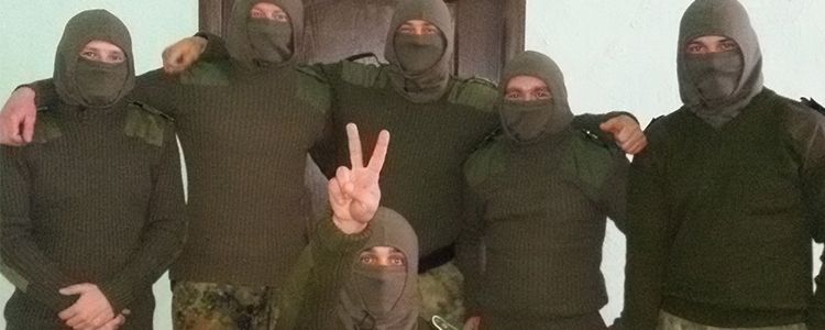 Теплі светри та шапки для прикордонників