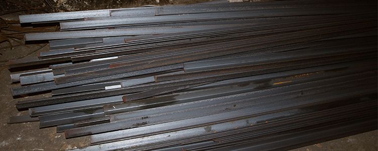 Angle-iron for armoring