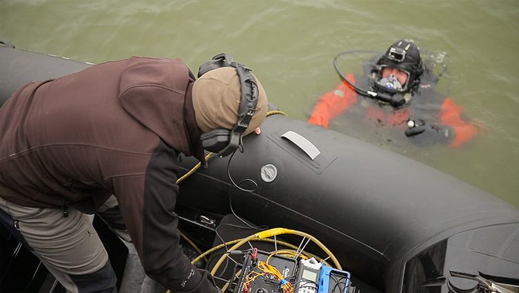 Inside divers 2