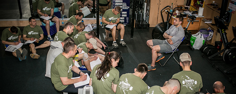 TV crew from ICTV visits military CrossFit training