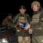 Волонтери під обстрілами передали високотехнологічну техніку у Водяному