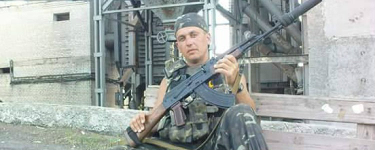 Soldier who protected his almost severed leg with a backpack tracked down by militants