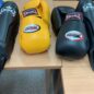 Купили Альфі захисне спортивне спорядження для Муай Тай
