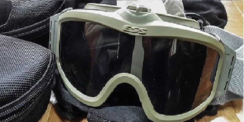 Military Goggles.